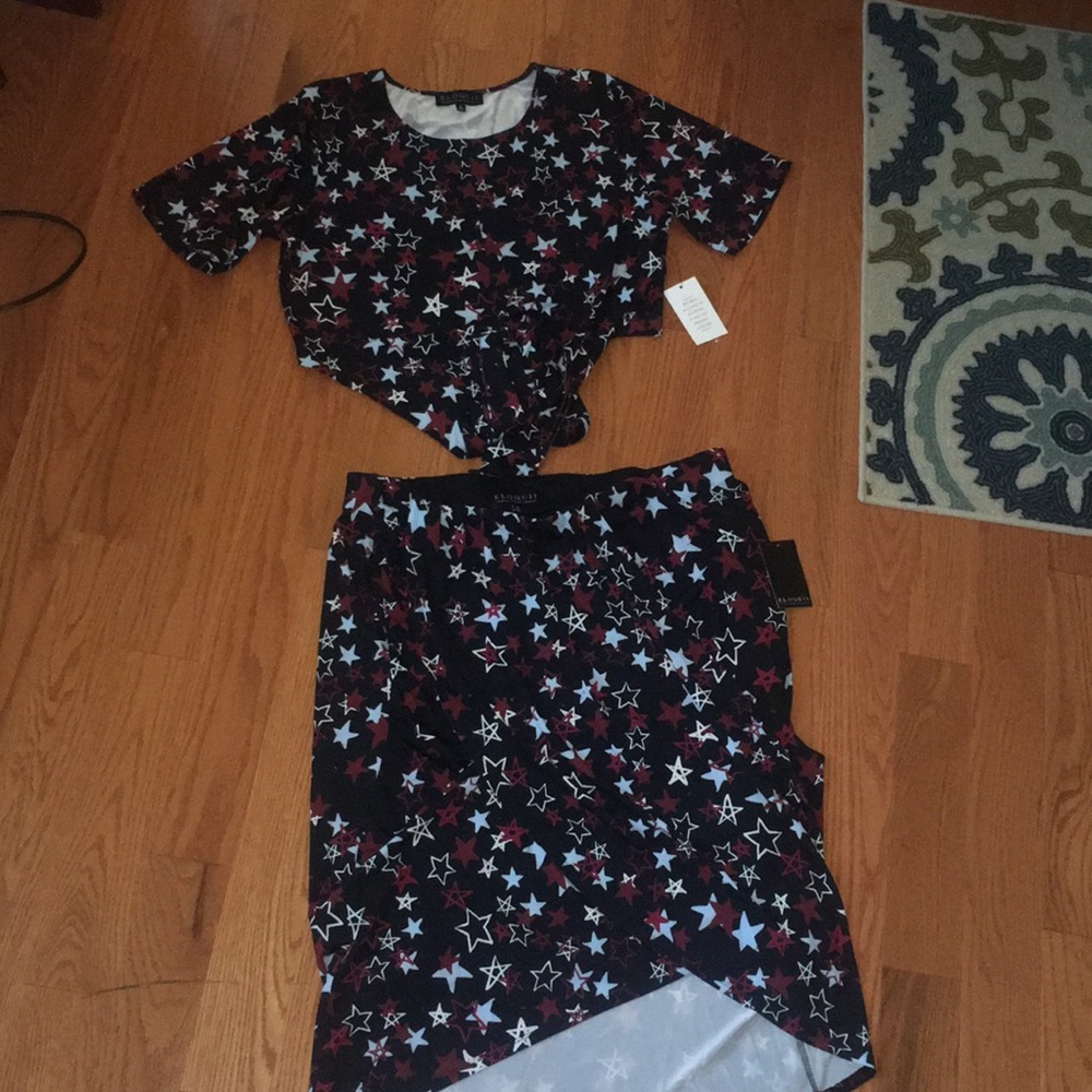 Eloquii star Print Faux wrap skirt & Tie top